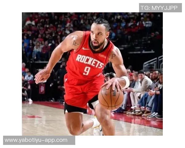 乌度卡称赞狄龙近期状态出色期待他在比赛中展现强烈侵略性