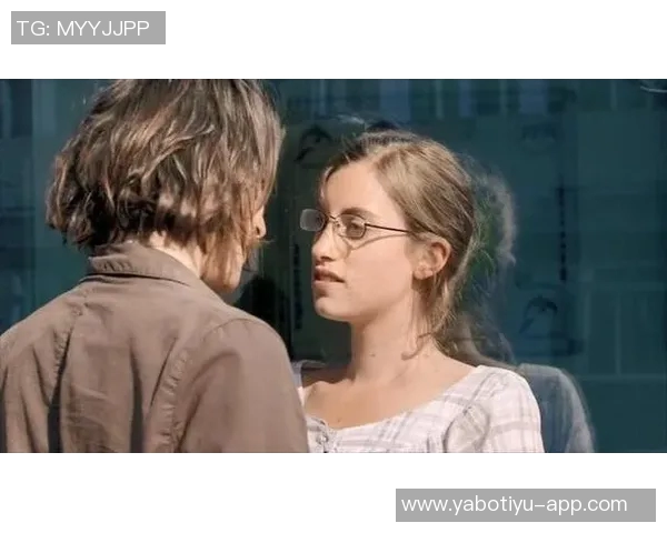 女友因奥尔莫嚼口香糖声音太大提分手我们的爱情岌岌可危