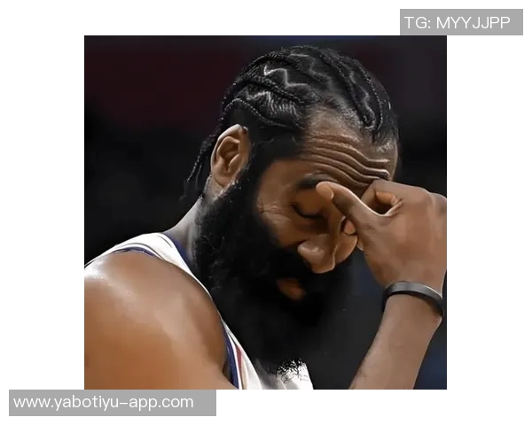 主场失利引发关注莱昂纳德哈登赛后未接受采访匆匆离场