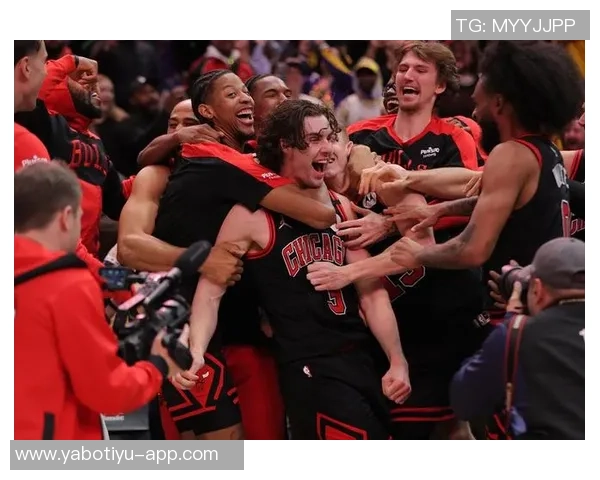 绝杀之战：吉迪弑君黑鹰噬旧主，紫金三席无相取首级的传奇故事