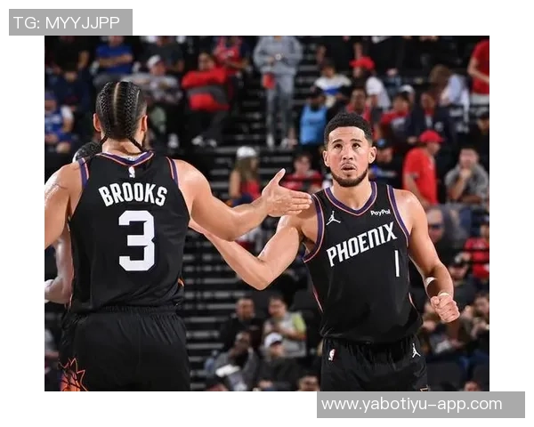 瑞安邓恩谈布克得分能力我们用独特方式助他发挥潜力