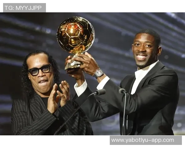 杜埃称赞登贝莱为球队领袖强调全力争夺每一个奖杯的决心