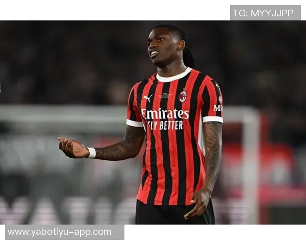 莱奥提前回归米兰积极训练全力争取重返首发阵容